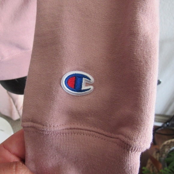 Champion Pink Sweater - Picture 3 of 7
